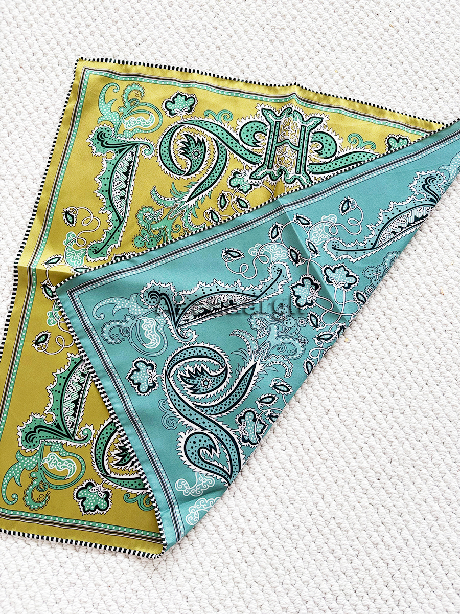 Double Faced Silk Twill Scarf  - Luxury Bags Hong Kong 리뷰 및 가격