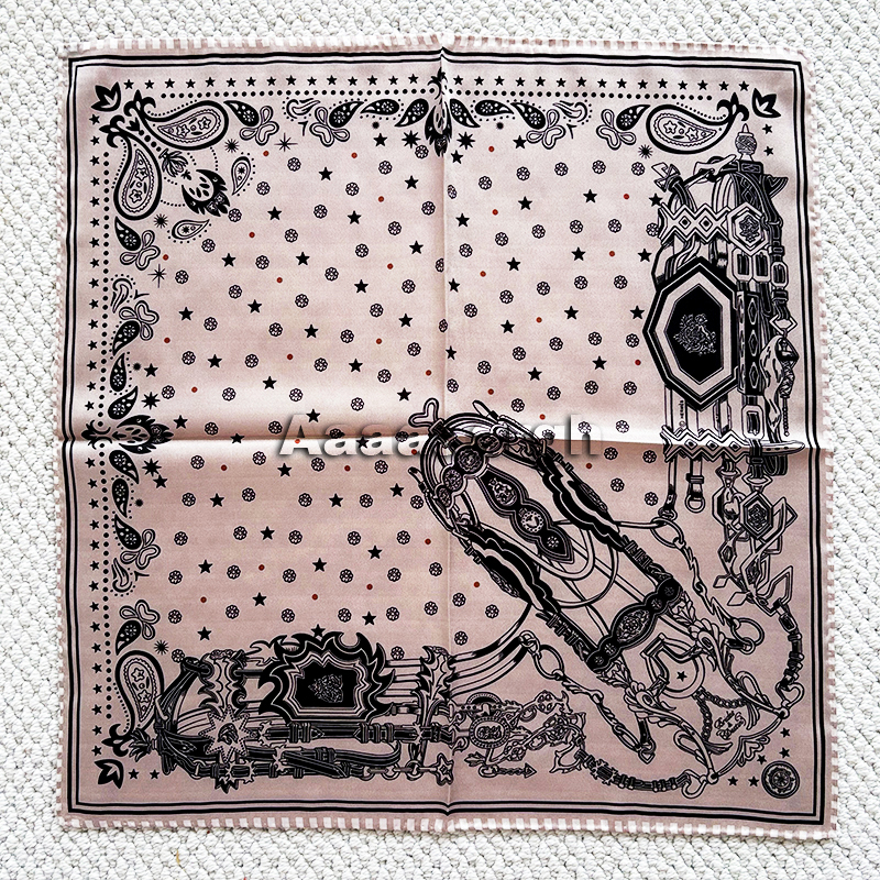 Double Faced Print Small Silk  - Luxury Bags Hong Kong 리뷰 및 가격